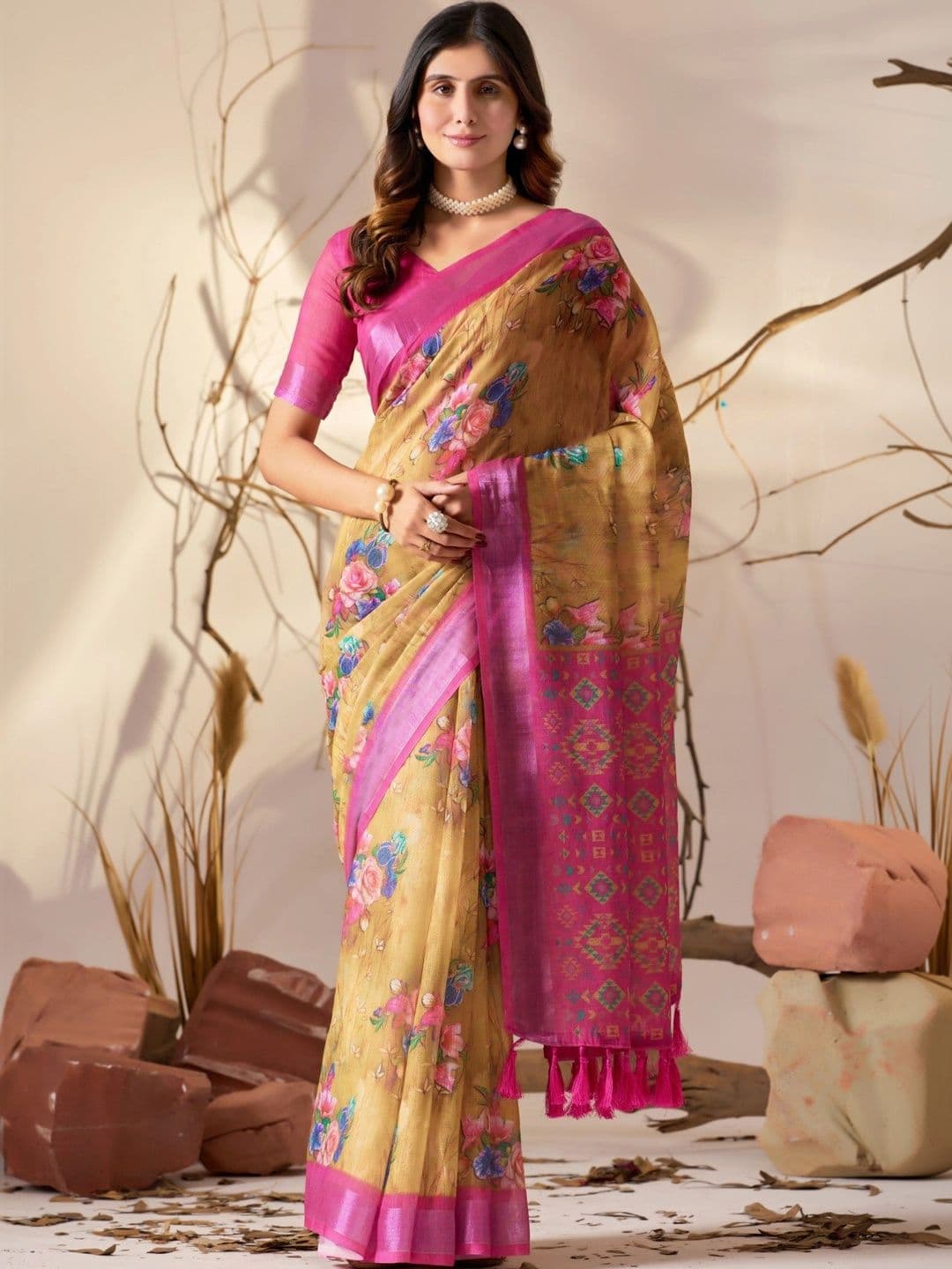 LeeliPeeri Designer Floral Zari Linen Blend Designer Saree - view 1