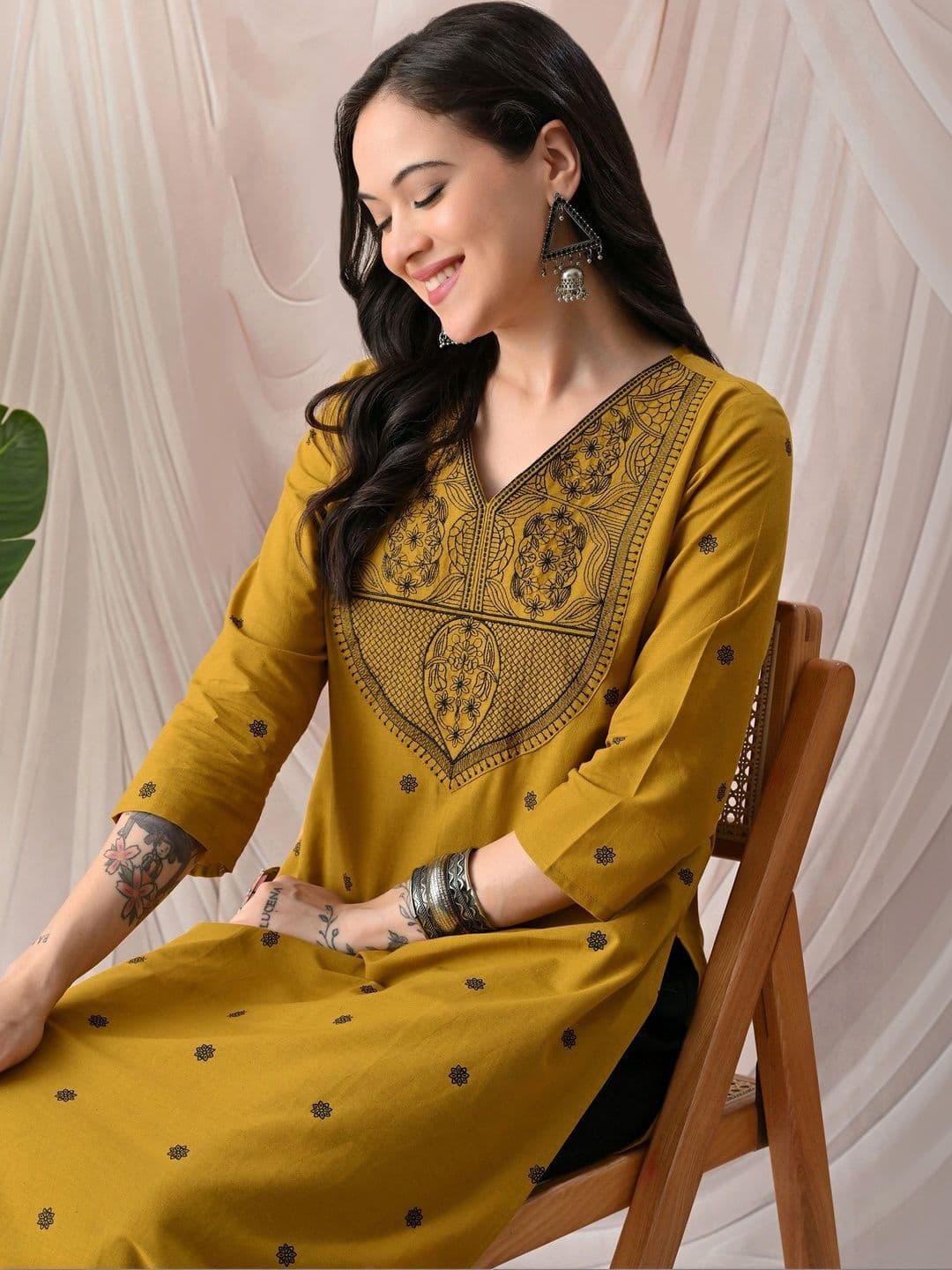 Koito Women Ethnic Motifs Printed Thread Work Kurta - view 1