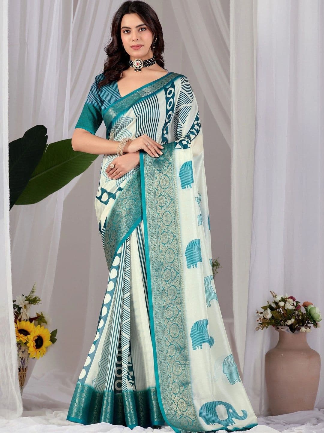 Panzora Zari Silk Blend Designer Saree - view 1