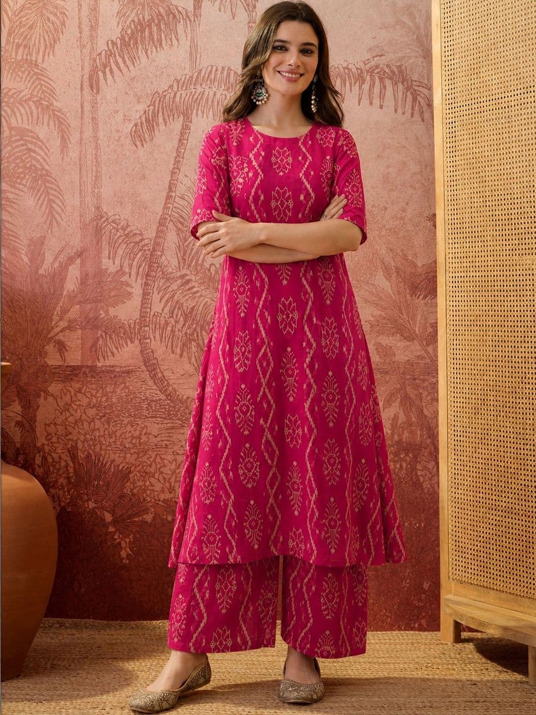 Sangria Women Printed Regular Kurta with Palazzos - view 1