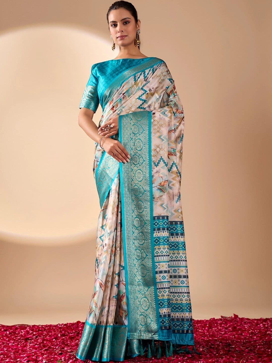 Panzora Zari Silk Blend Designer Saree - view 1