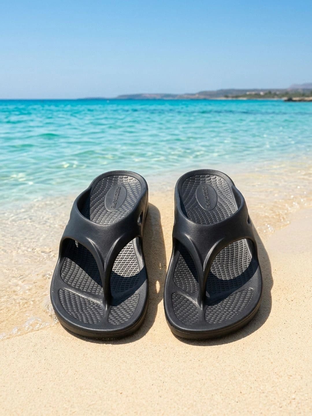 Red Tape Men Thong Flip-Flops - view 1