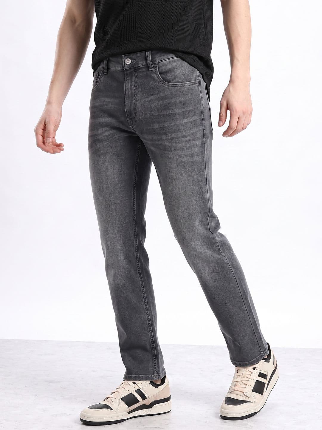 Aeropostale Men Tapered Fit Stretchable Jeans - view 1