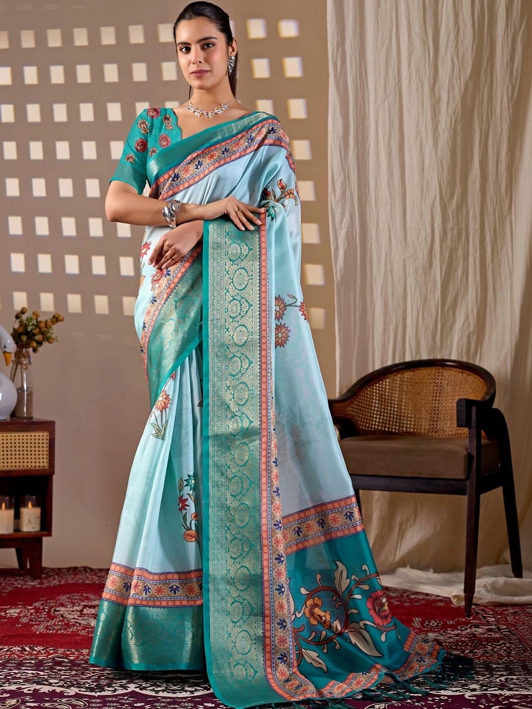 Panzora Floral Zari Silk Blend Designer Saree - view 1