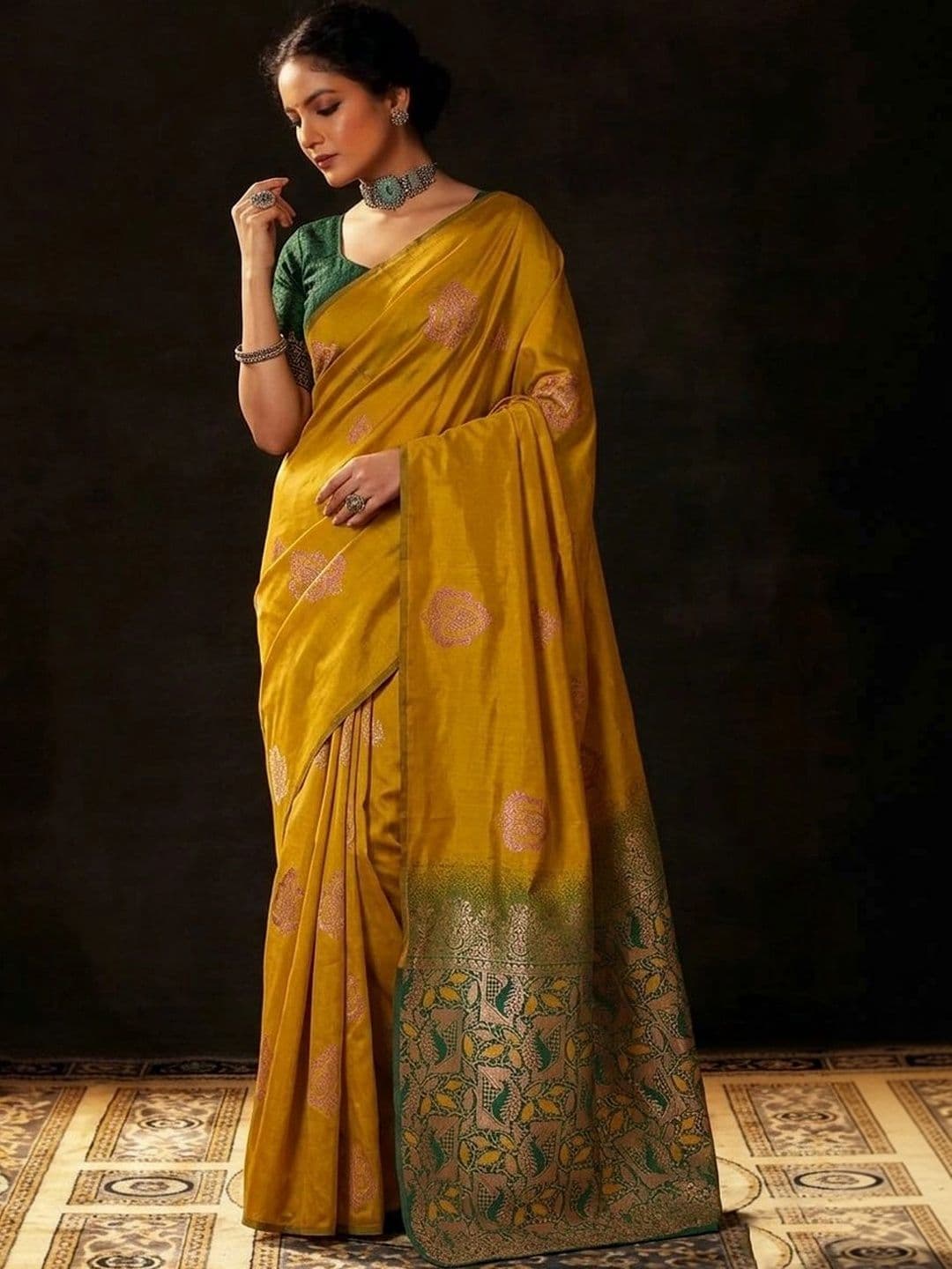 UMANTA Woven Design Zari Silk Blend Banarasi Saree - view 1