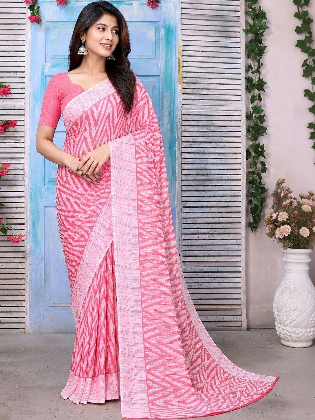 NARIVESH TRENDS Poly Georgette Saree - view 1