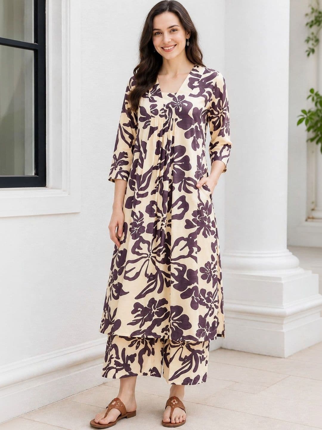 HIVA TRENDZ Women Floral Printed Regular Kurta with Palazzos - view 1