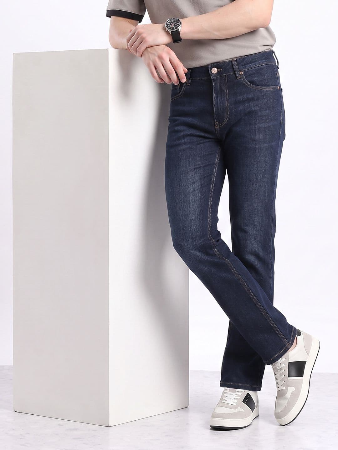 Aeropostale Men Slim Straight Stretchable Jeans - view 1