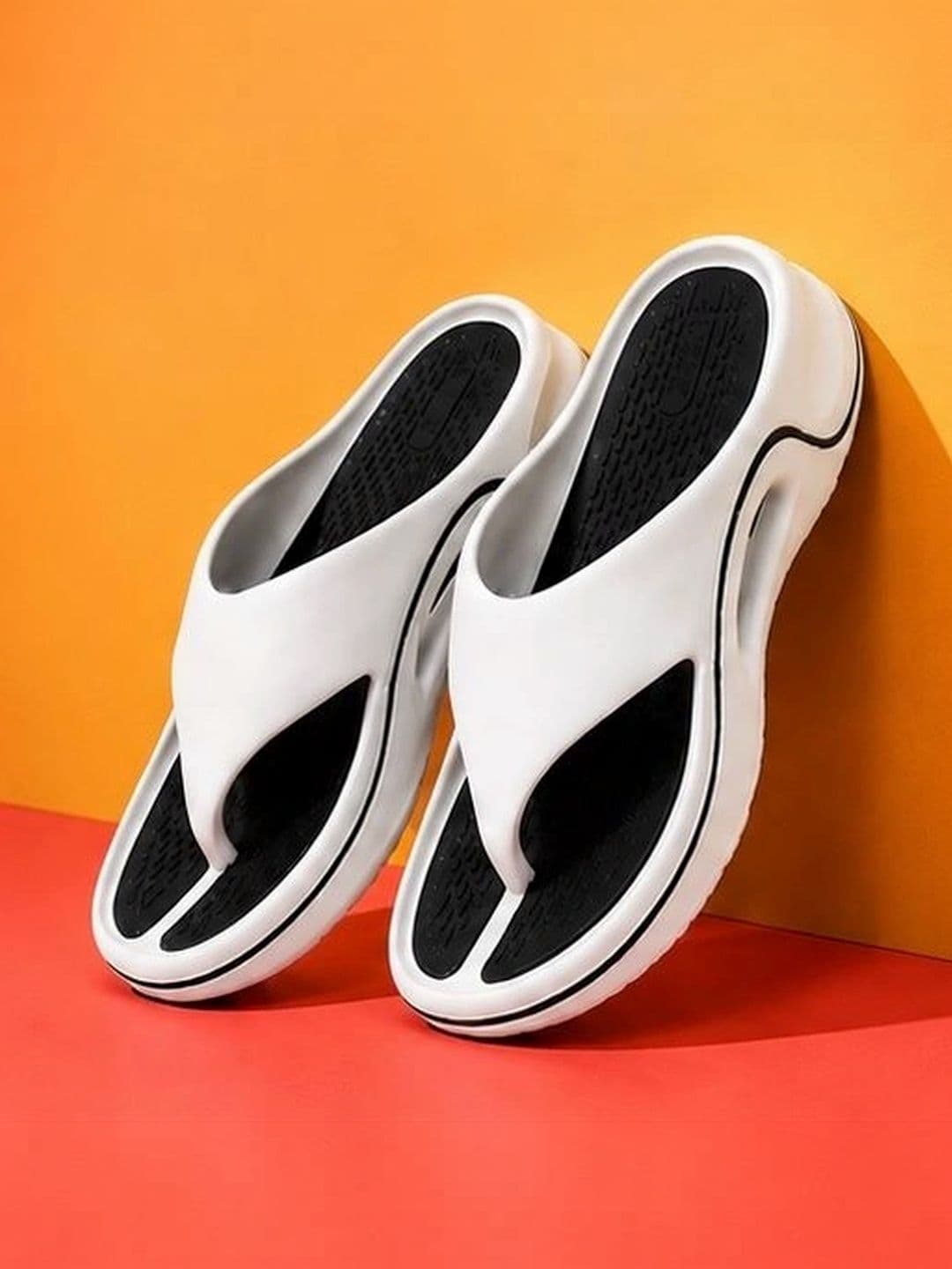 VOOLIO Men Thong Flip-Flops - view 1