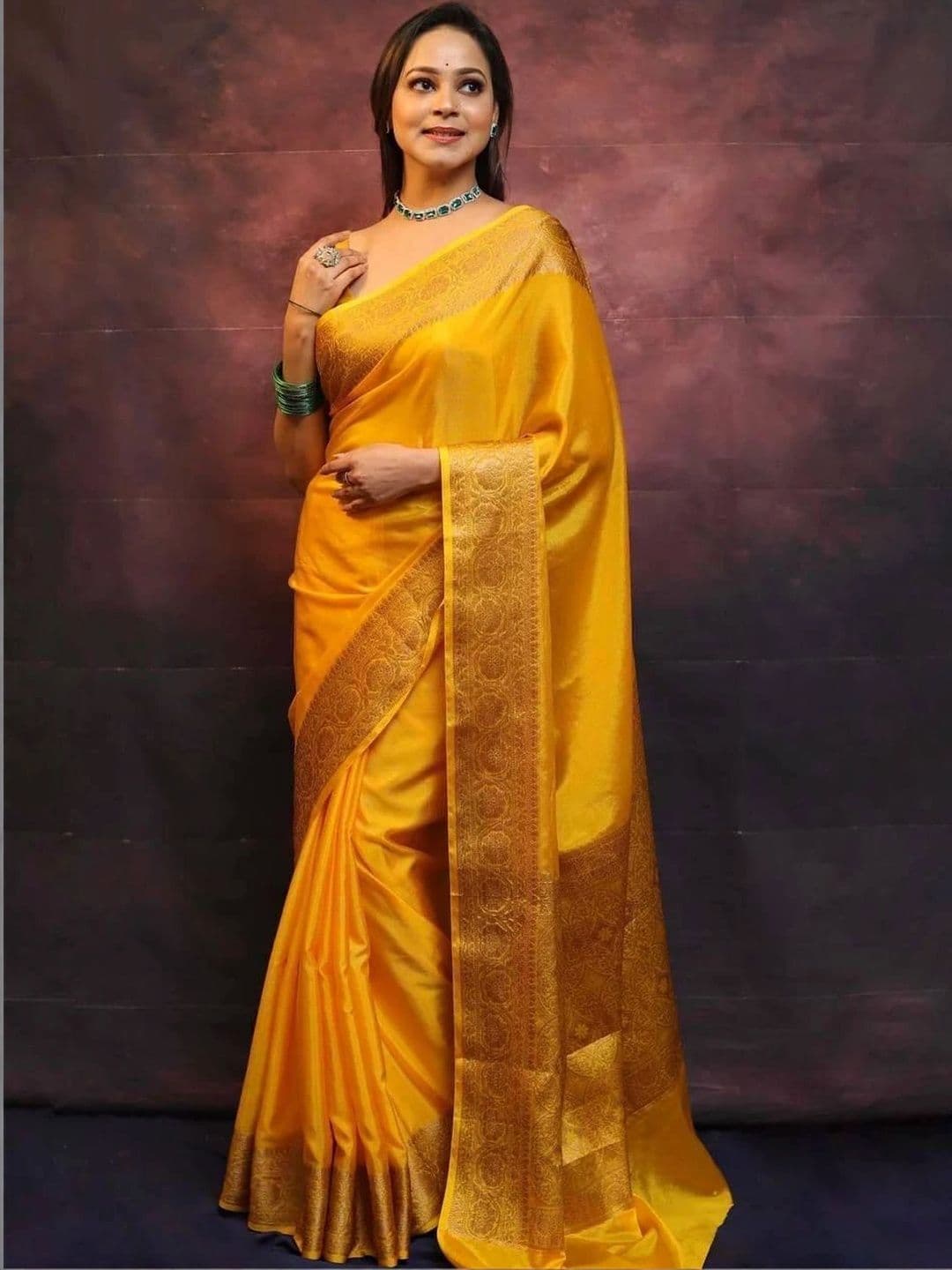 MARUTI VASTRAM Woven Design Zari Art Silk Banarasi Saree - view 1