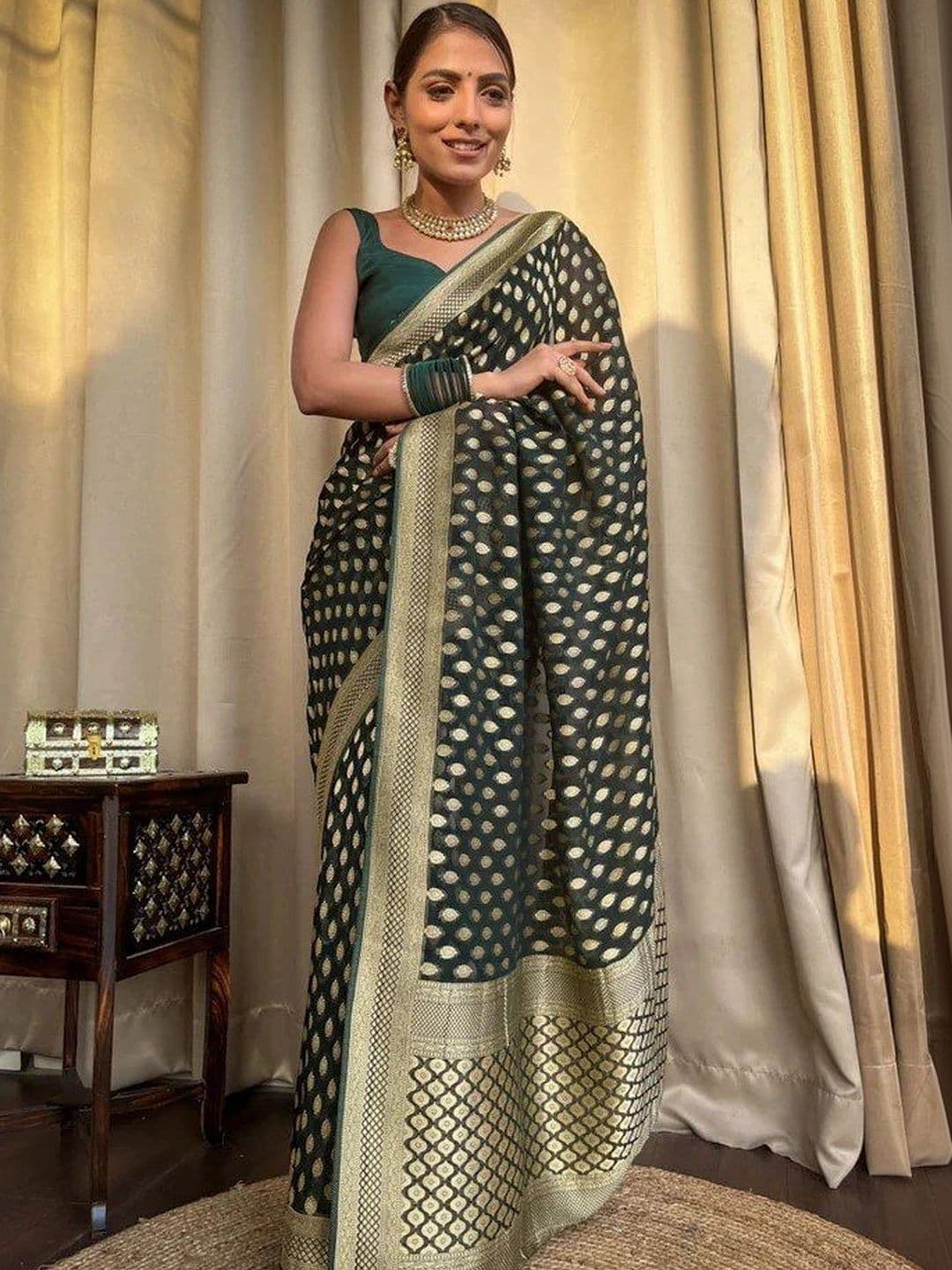 The Loomira Woven Design Zari Art Silk Banarasi Saree - view 1