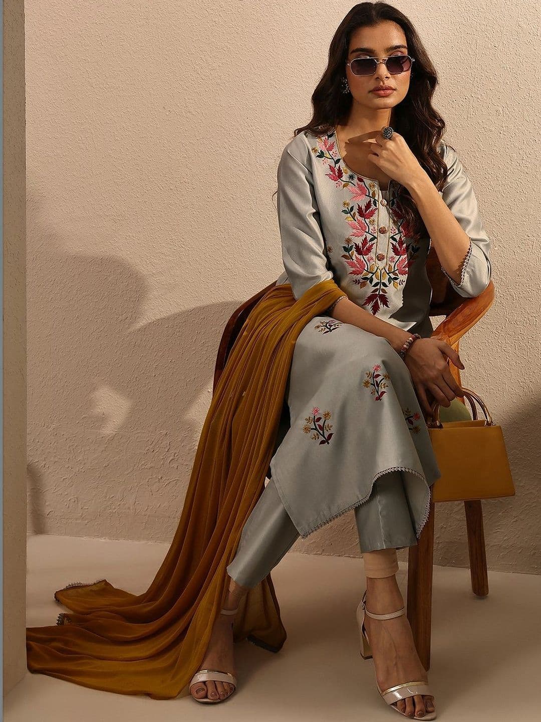 Libas Women Ethnic Motifs Embroidered Regular Thread Work Kurta with Trousers & With Dupatta - view 1