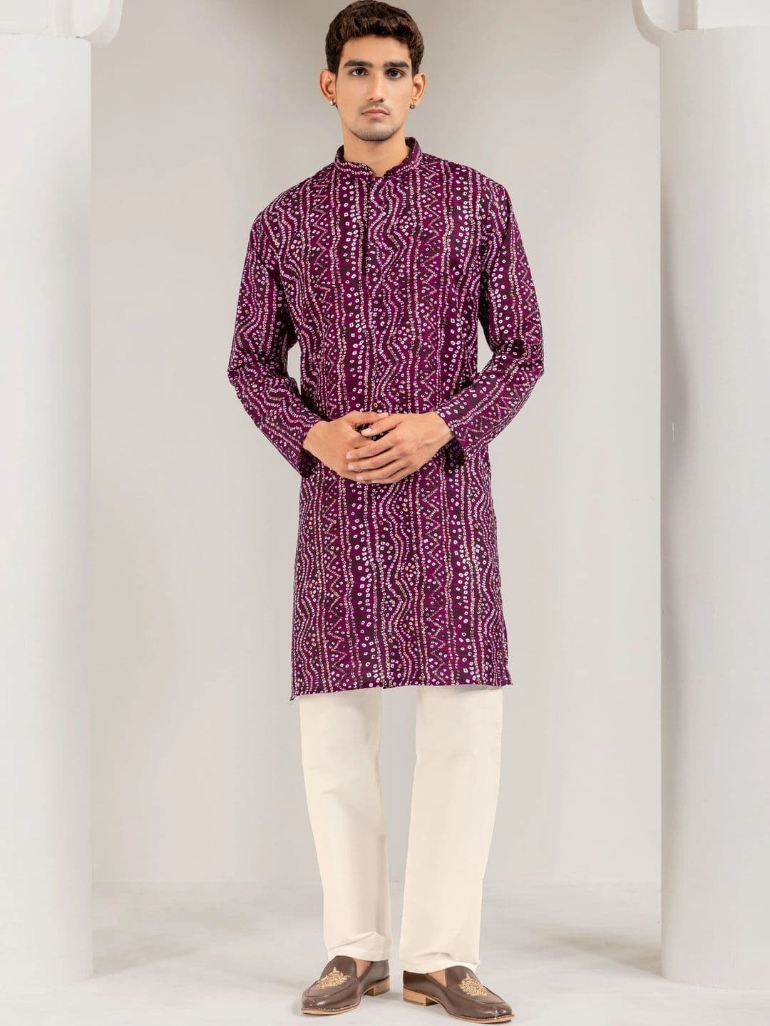 ADHIRAJAN Men Bandhani Printed Kurta - view 1