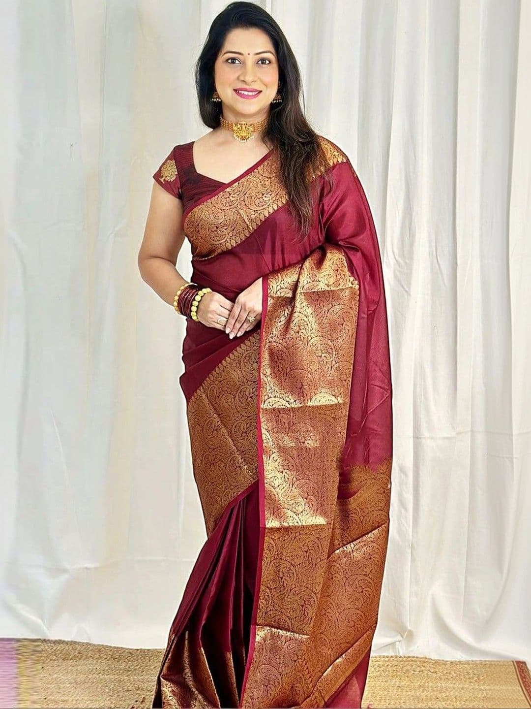 wearsquad Woven Design Zari Art Silk Banarasi Saree - view 1