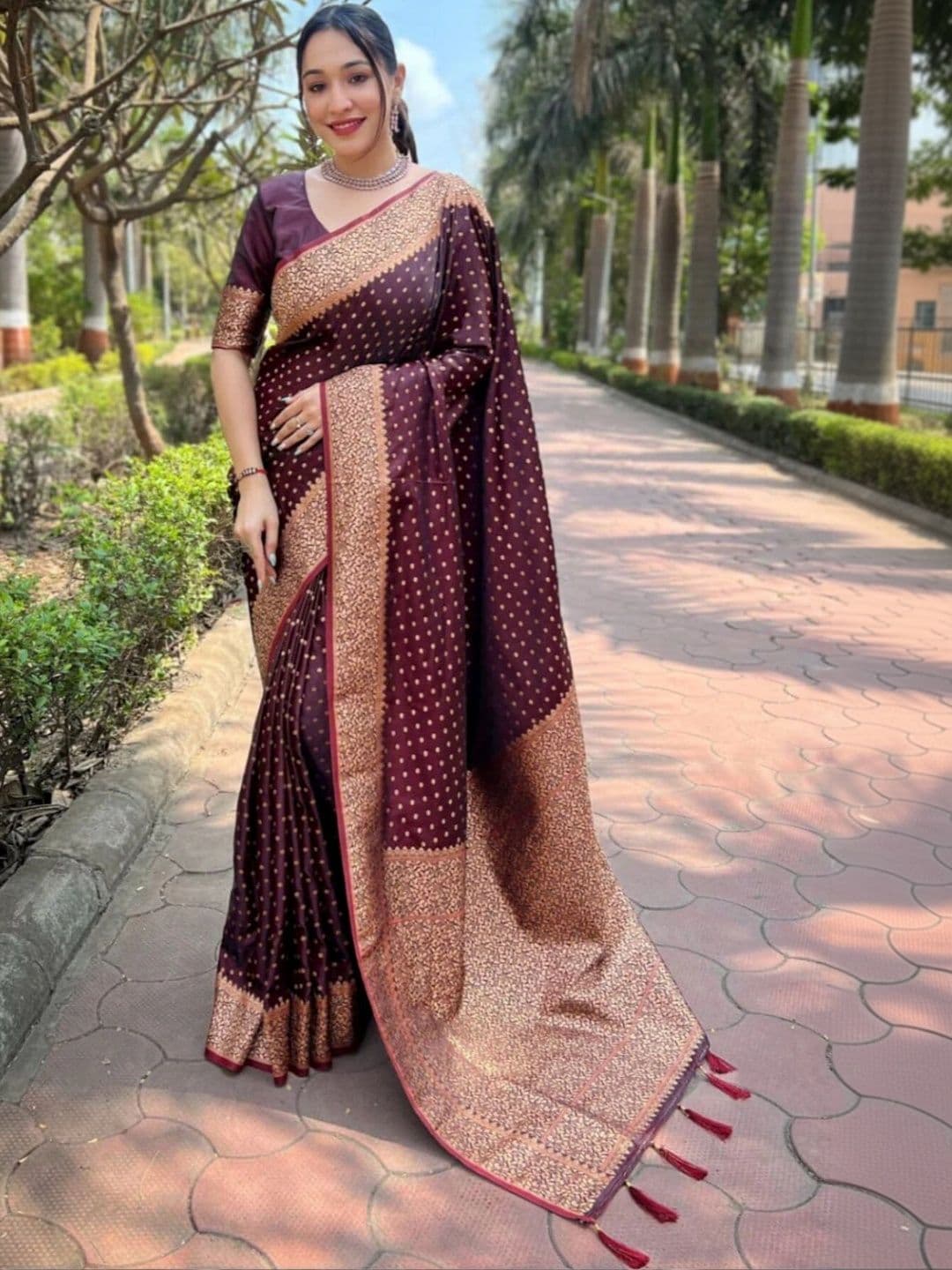 VS MALL Ethnic Motifs Zari Banarasi Saree - view 1