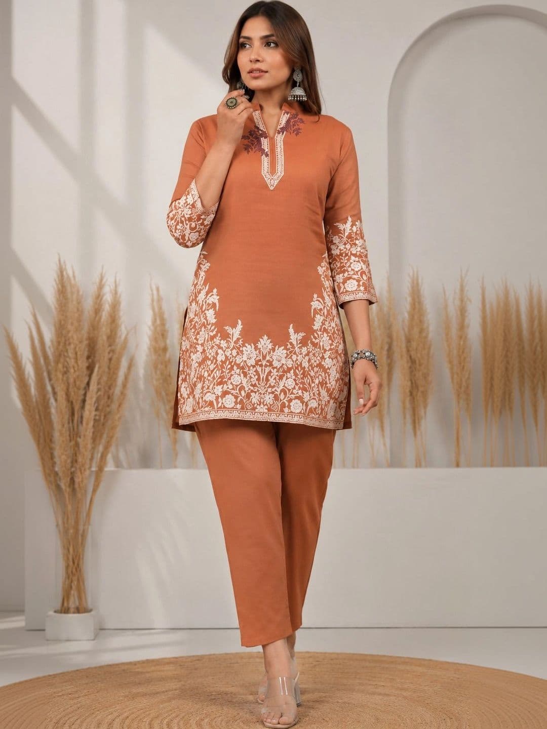 ASCIIBLUES Women Ethnic Motifs Embroidered Regular Thread Work Kurti with Trousers - view 1