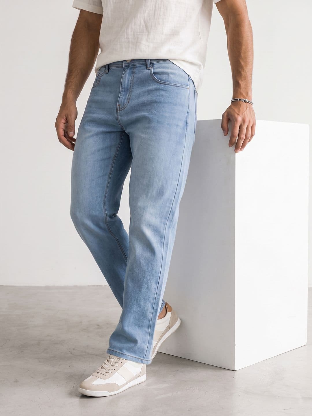 The Roadster Life Co. Men Relaxed Fit Stretchable Jeans - view 1