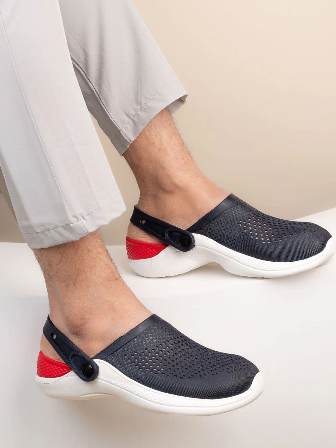Roadster Men Croslite Clogs - view 1