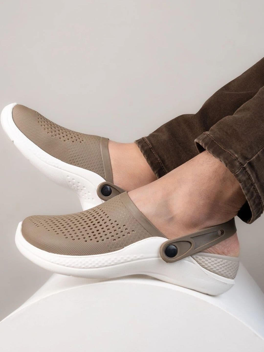 Roadster Men Croslite Clogs - view 1