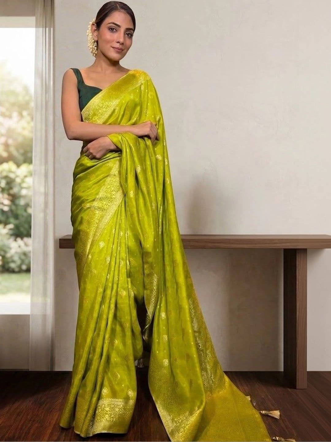AdoreeStitch Woven Design Zari Art Silk Banarasi Saree - view 1