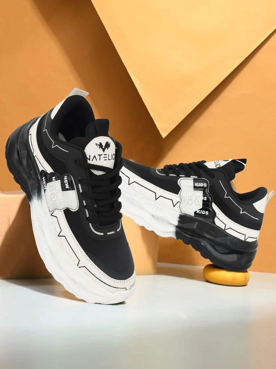 VATELIO Men Running Shoes - view 1