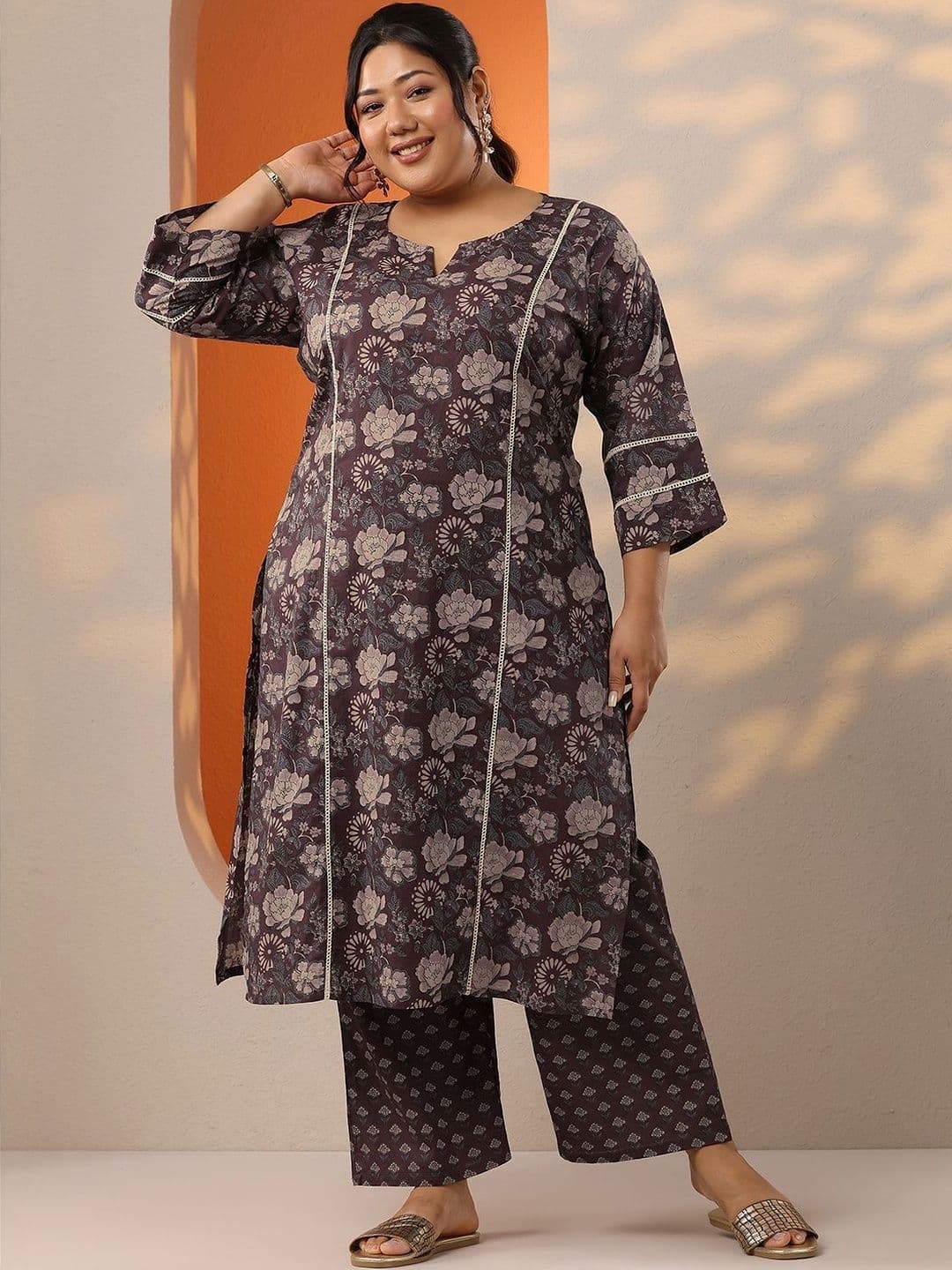 EXTRA LOVE BY LIBAS Plus Size Women Floral Printed Regular Kurta with Trousers - view 1