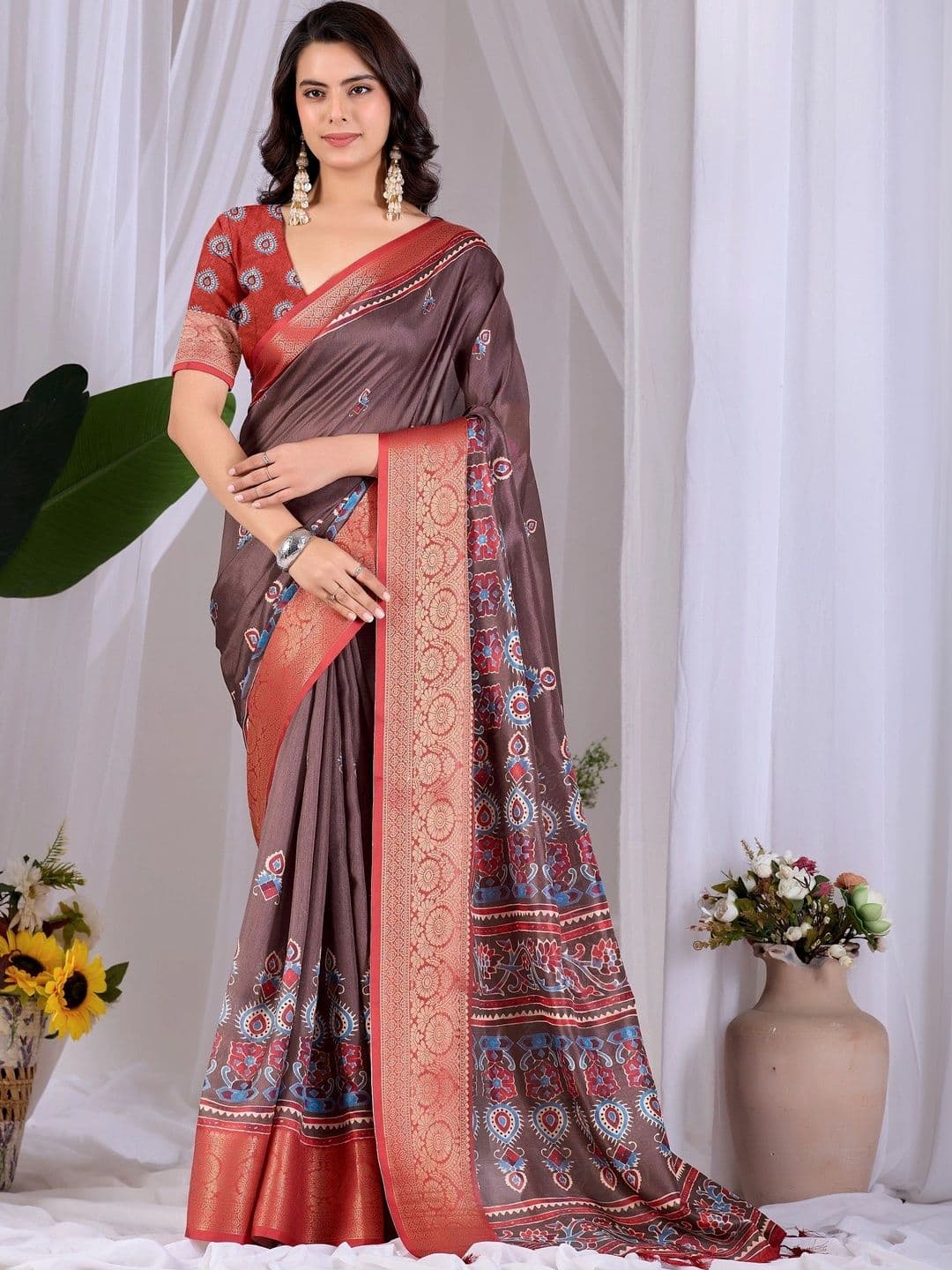 Moda Rapido Ethnic Motifs Zari Silk Blend Designer Saree - view 1
