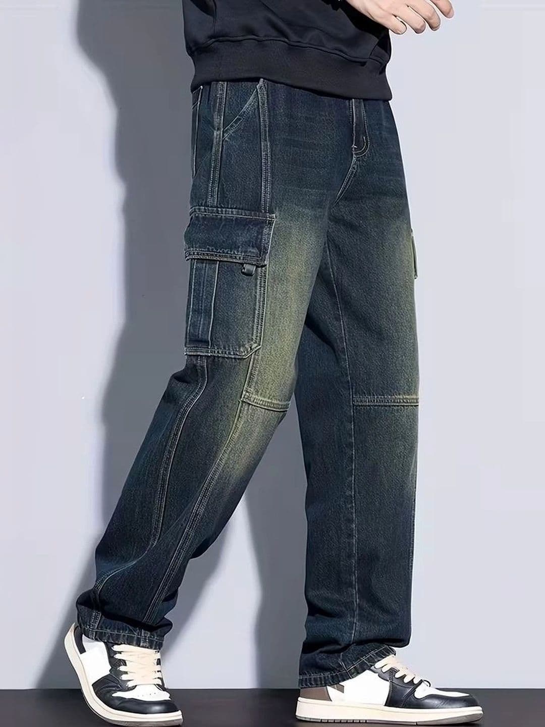 MAKPAK Men Jean Relaxed Fit Mid-Rise Low Distress Stretchable Jeans - view 1