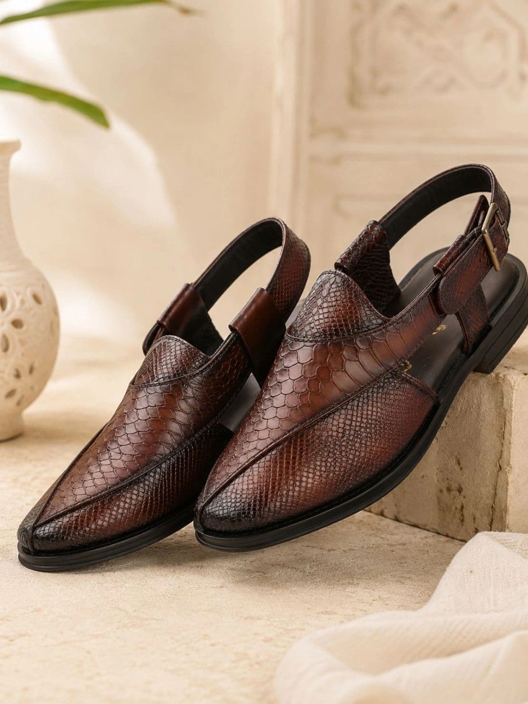 HIROLAS Men Shoe-Style Sandals - view 1
