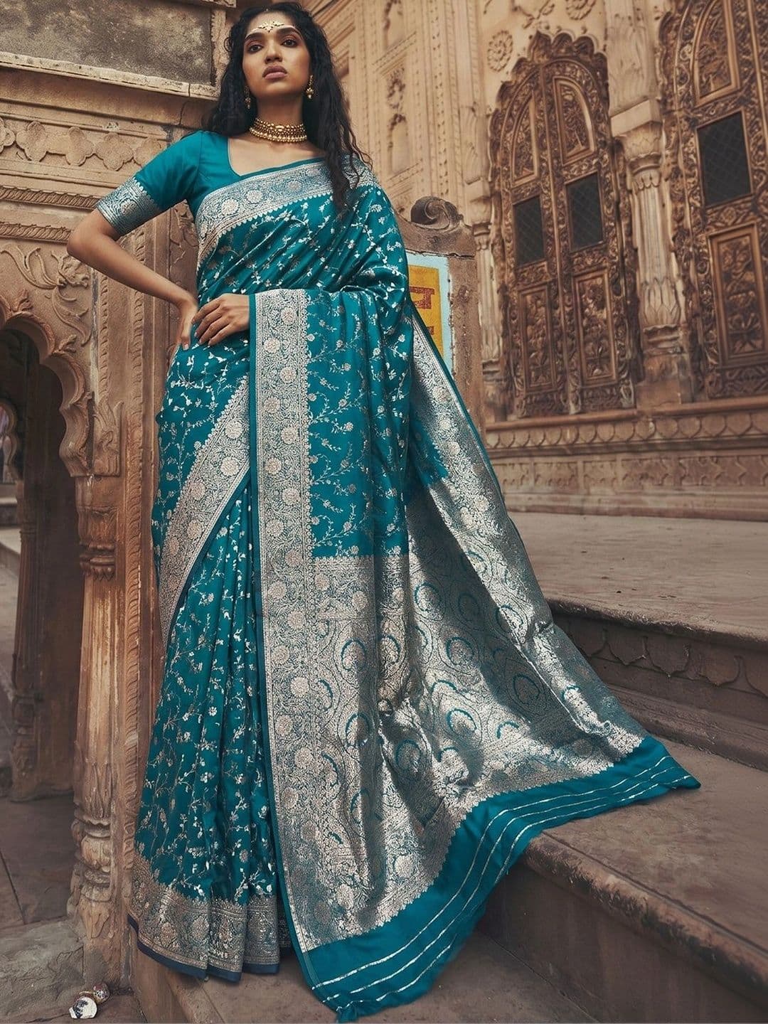 Mitera Woven Design Zari Silk Blend Banarasi Saree - view 1