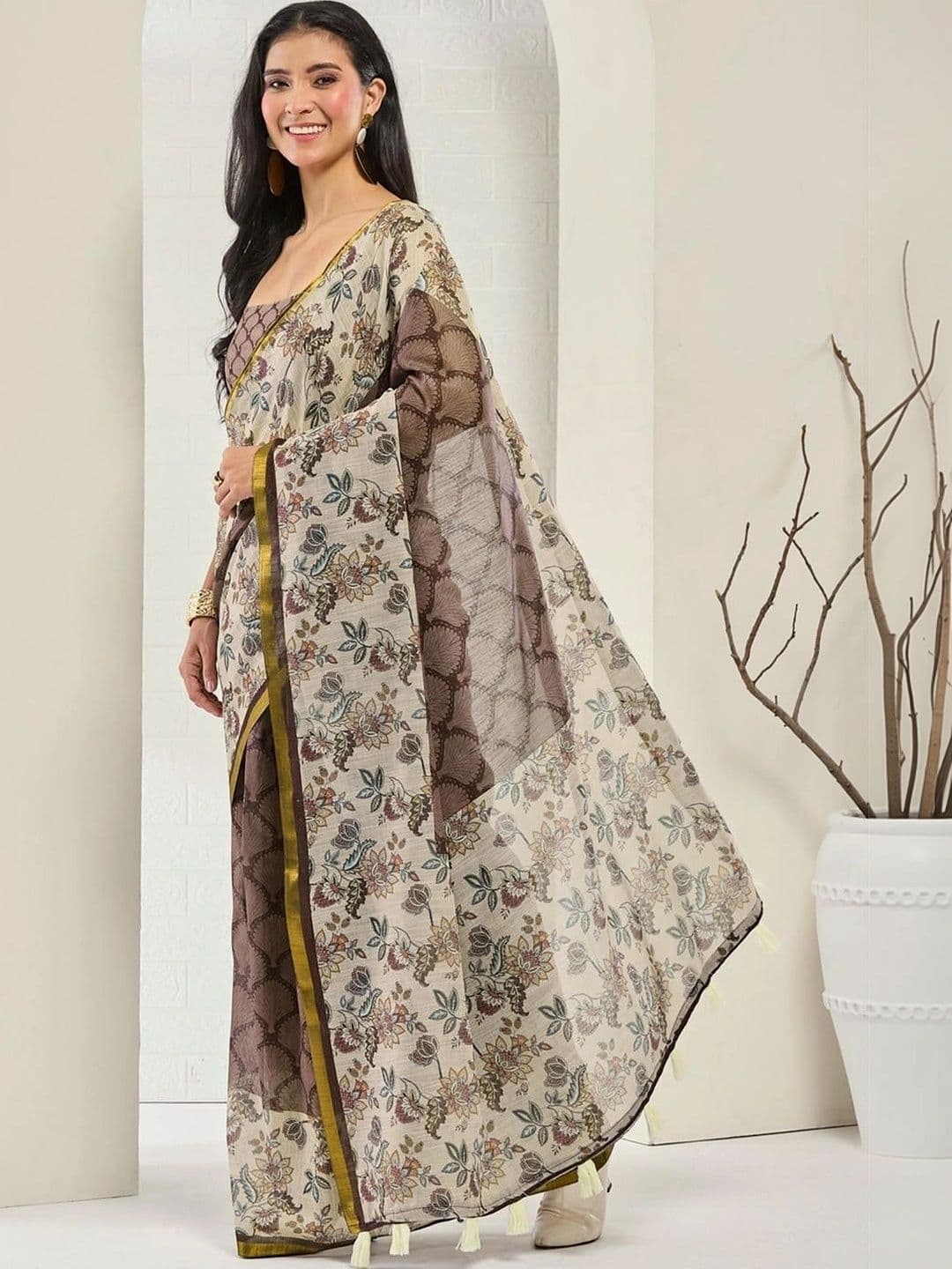 SAMANTHA Floral Linen Blend Fusion Saree - view 1