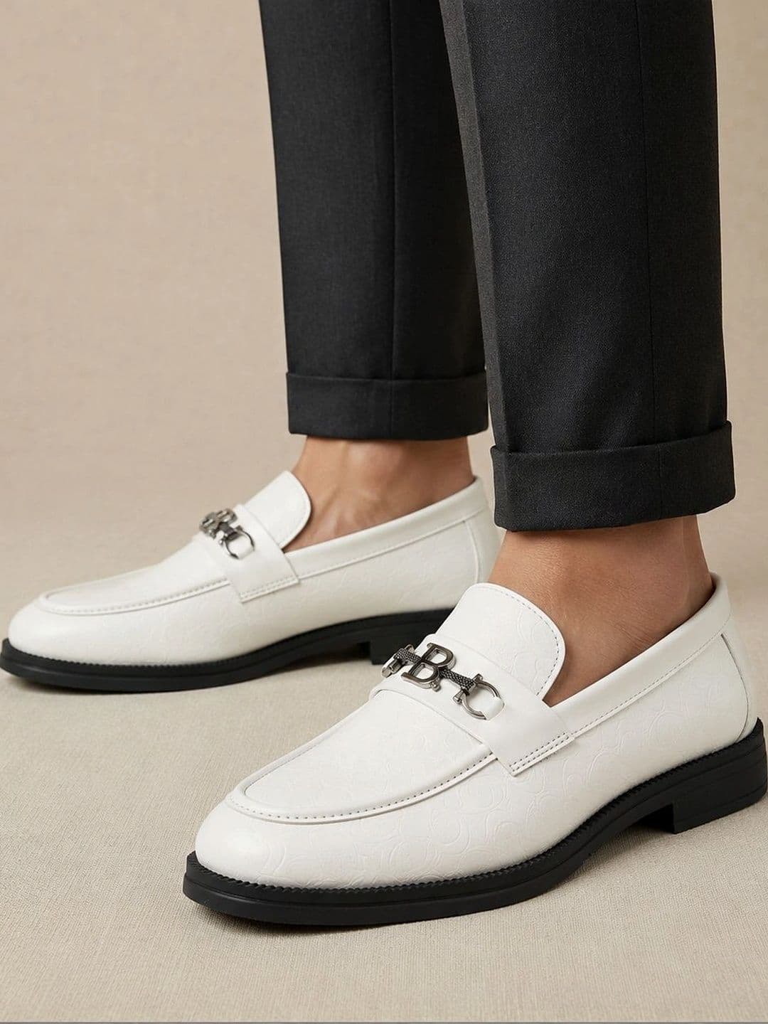 INKLENZO Men Textured Round Toe Formal Loafers - view 1