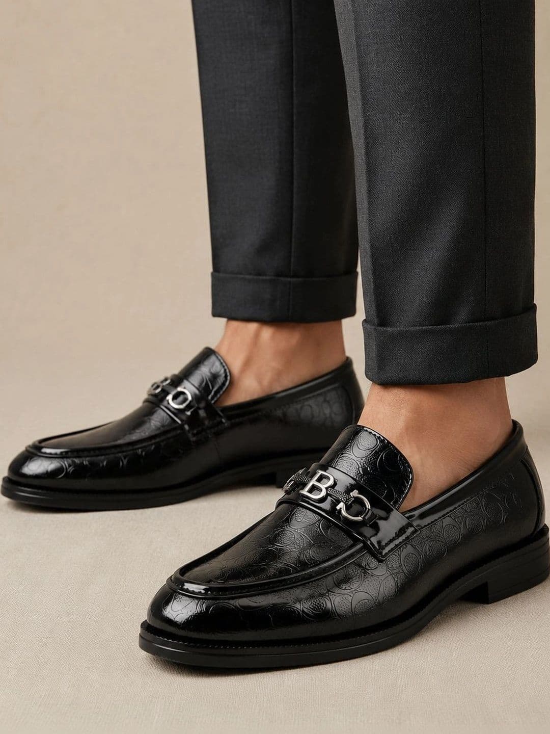 INKLENZO Men Textured Round Toe Formal Loafers - view 1