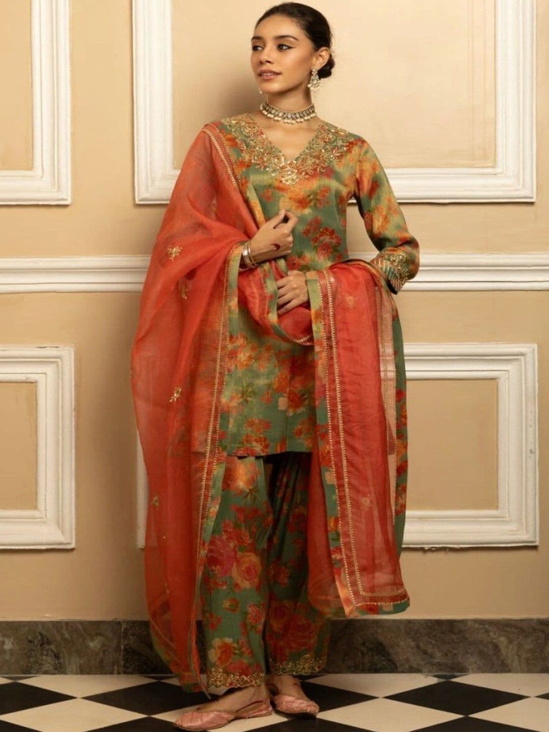 Sangria Women Floral Printed Regular Thread Work Kurta with Trousers & With Dupatta - view 1