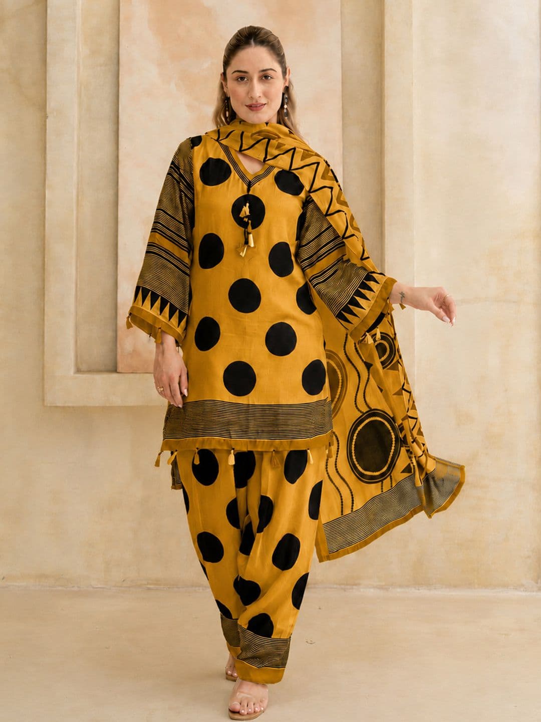Sangria Women Printed Regular Kurta with Patiala & With Dupatta - view 1