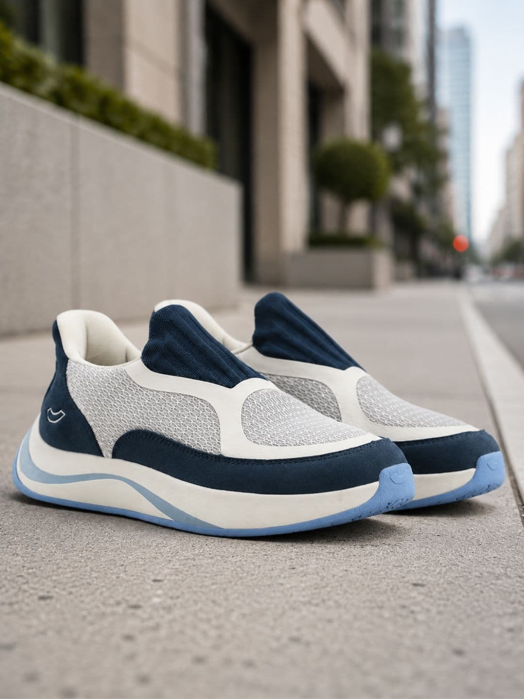 Ten x You Unisex Mesh Walking Shoes - view 1