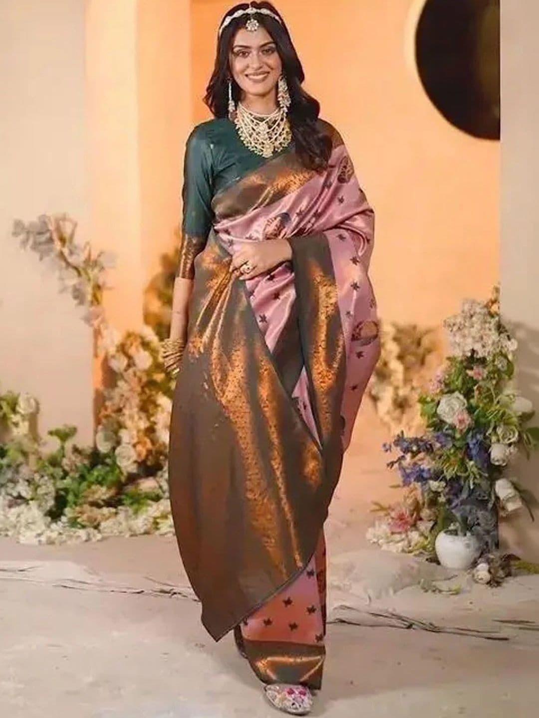 kantuba Floral Zari Art Silk Banarasi Saree - view 1