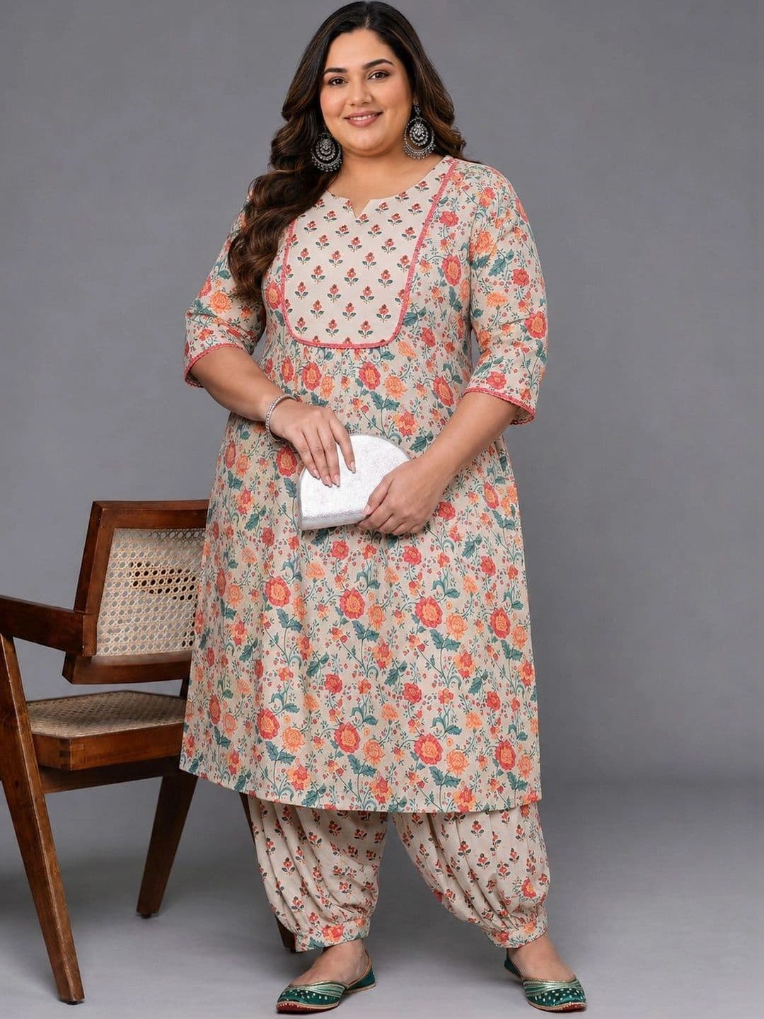 EXTRA LOVE BY LIBAS Women Floral Printed Regular Kurta with Patiala - view 1