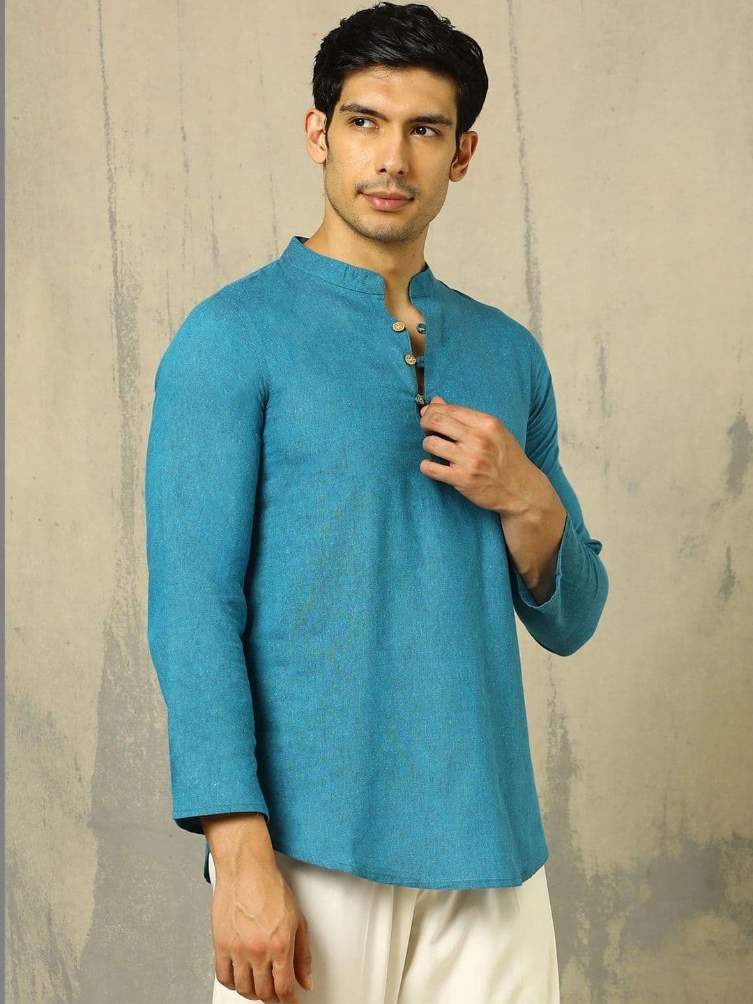 Anouk Woven Design Solid Cotton Handloom Mandarin Collar Short Kurta - view 1
