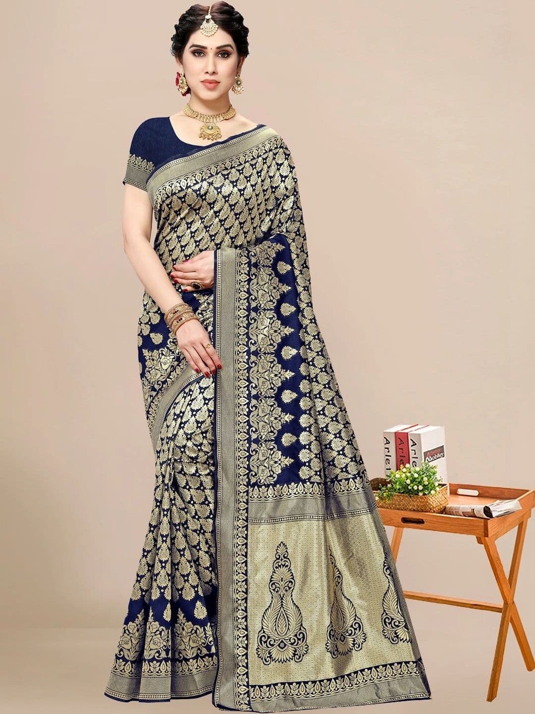Sangria Paisley Zari Silk Blend Designer Banarasi Saree - view 1