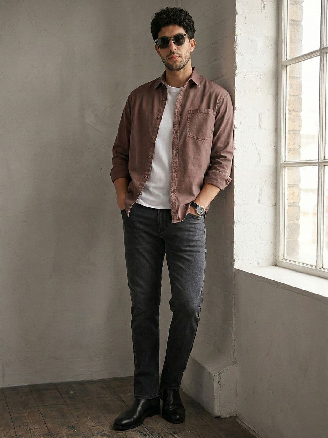 The Roadster Life Co. Men Slim Fit Light Fade Stretchable Jeans With Bag - view 1