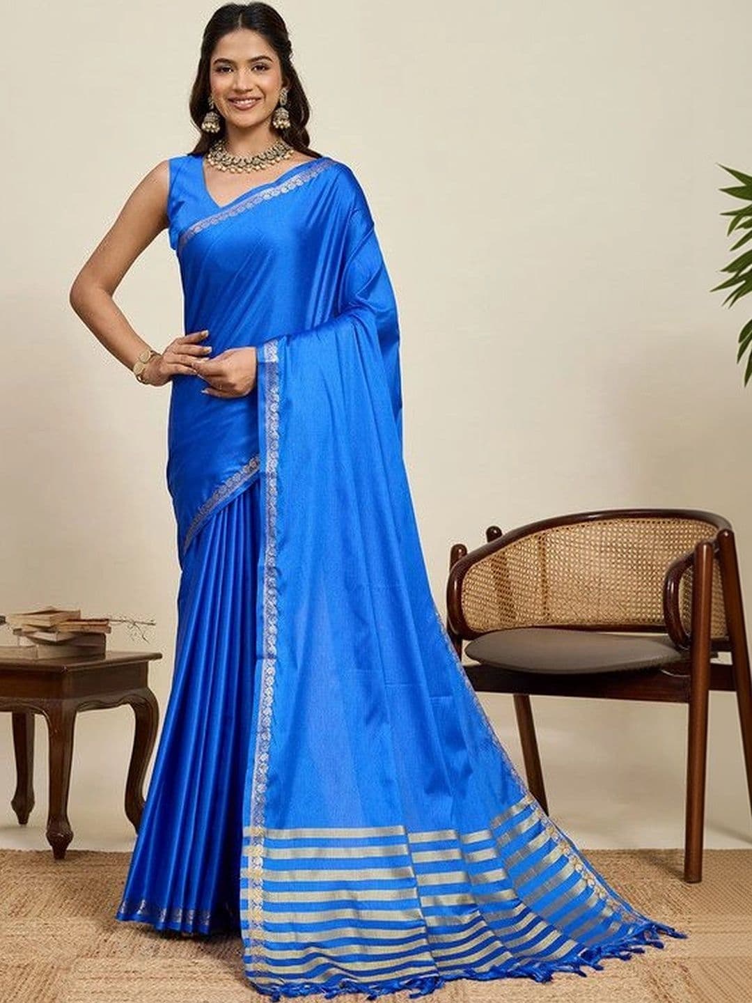 plothah Striped Zari Silk Blend Banarasi Saree - view 1