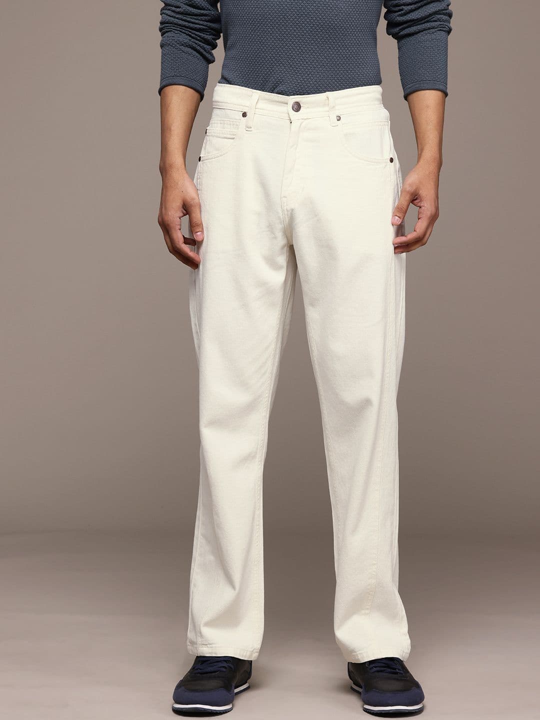 The Roadster Lifestyle Co. Men Straight Fit Jeans - view 1