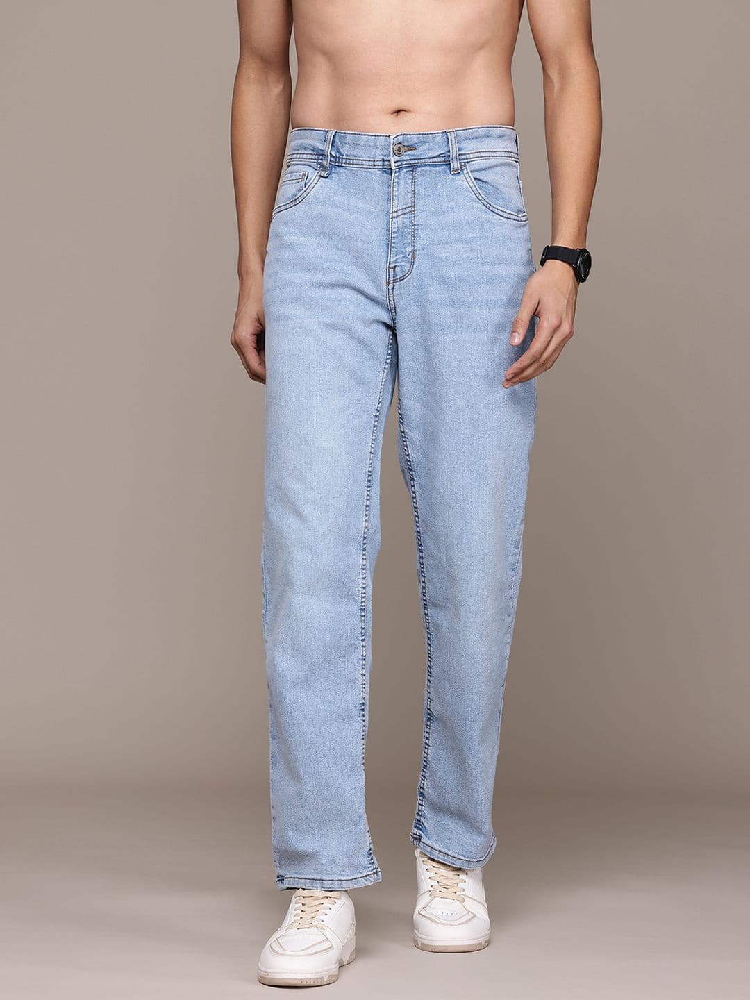 The Roadster Lifestyle Co. Men Straight Fit Heavy Fade Stretchable Jeans - view 1