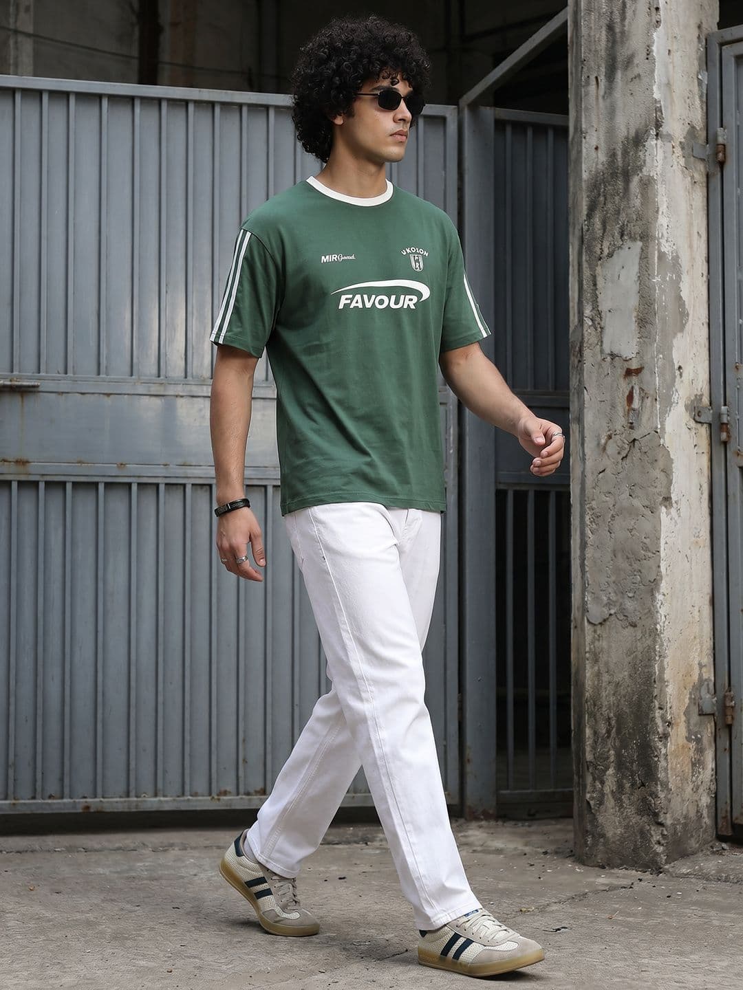 The Roadster Life Co. Men Coloured Straight Fit Stretchable Jeans - view 1