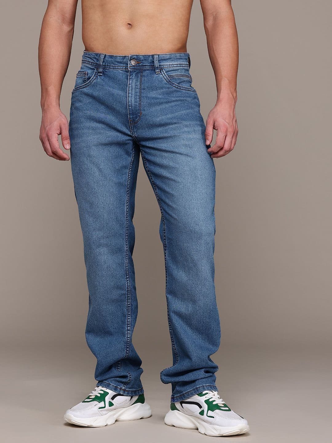 The Roadster Lifestyle Co. Men Light Fade Stretchable Jeans - view 1
