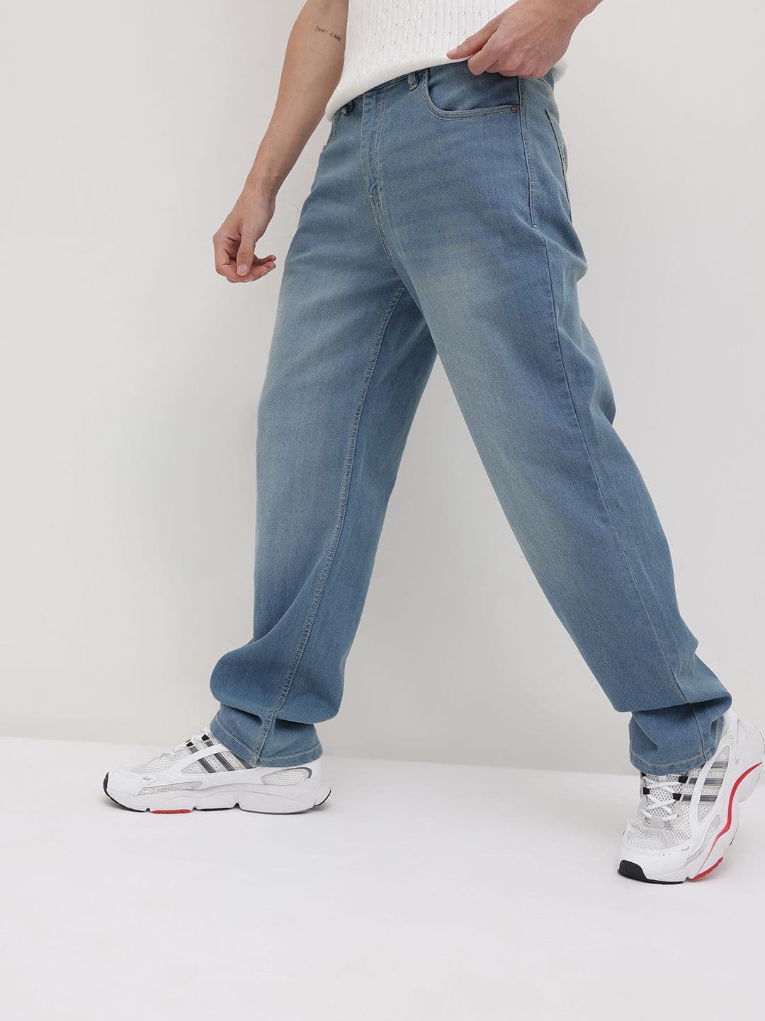 The Roadster Life Co. Men Straight Fit Jeans - view 1