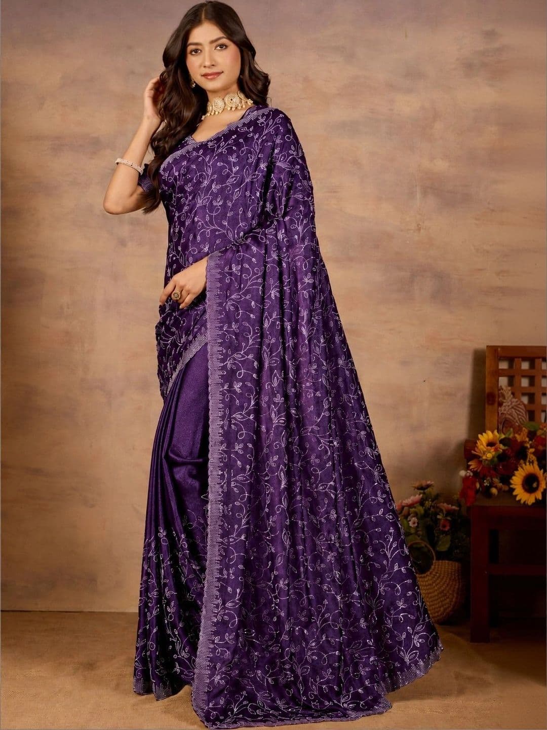 Looootnest Floral Embroidered Pure Georgette Saree - view 1