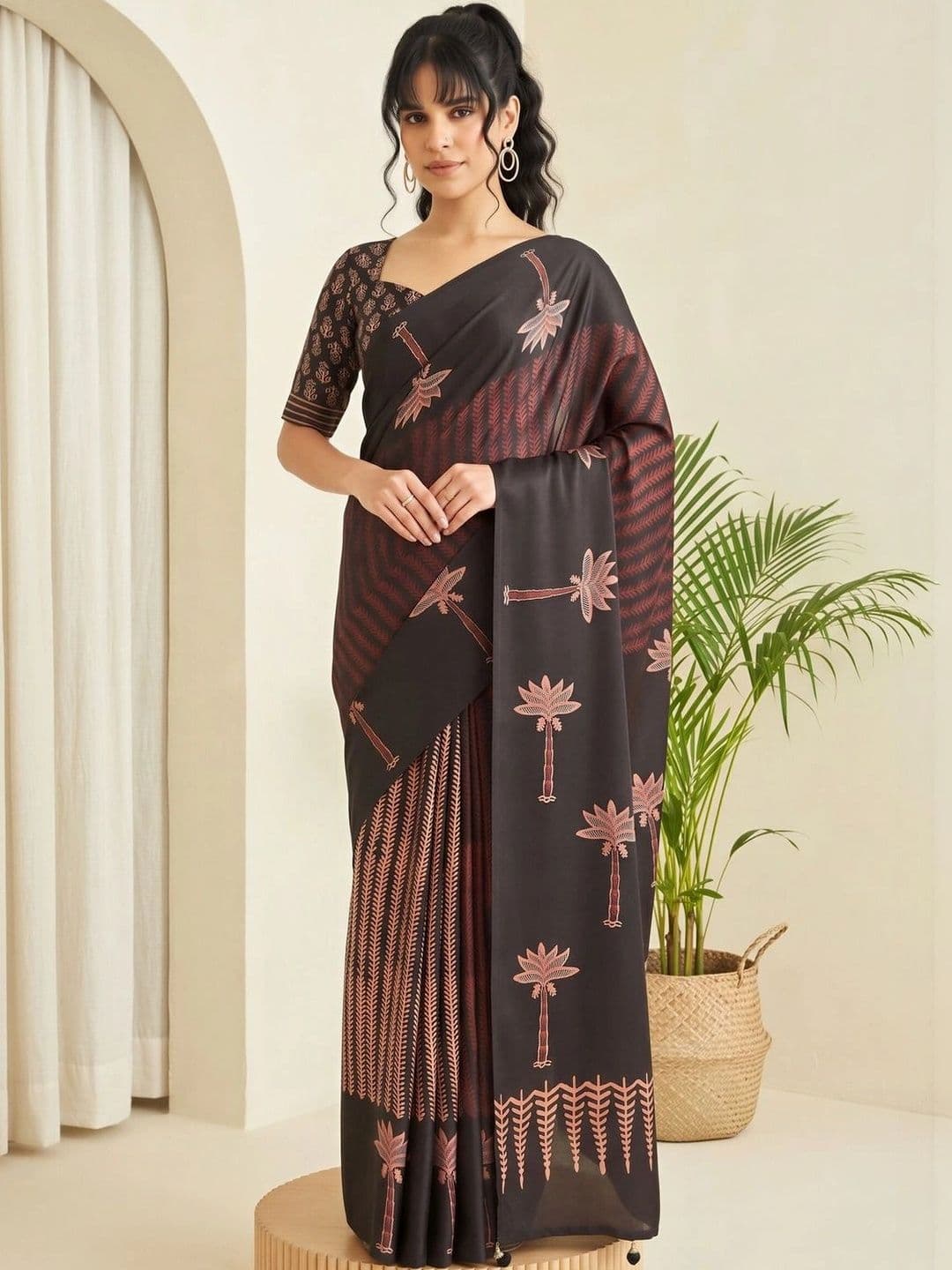 Saree mall Ethnic Motifs Silk Blend Designer Block Print Sarees - view 1