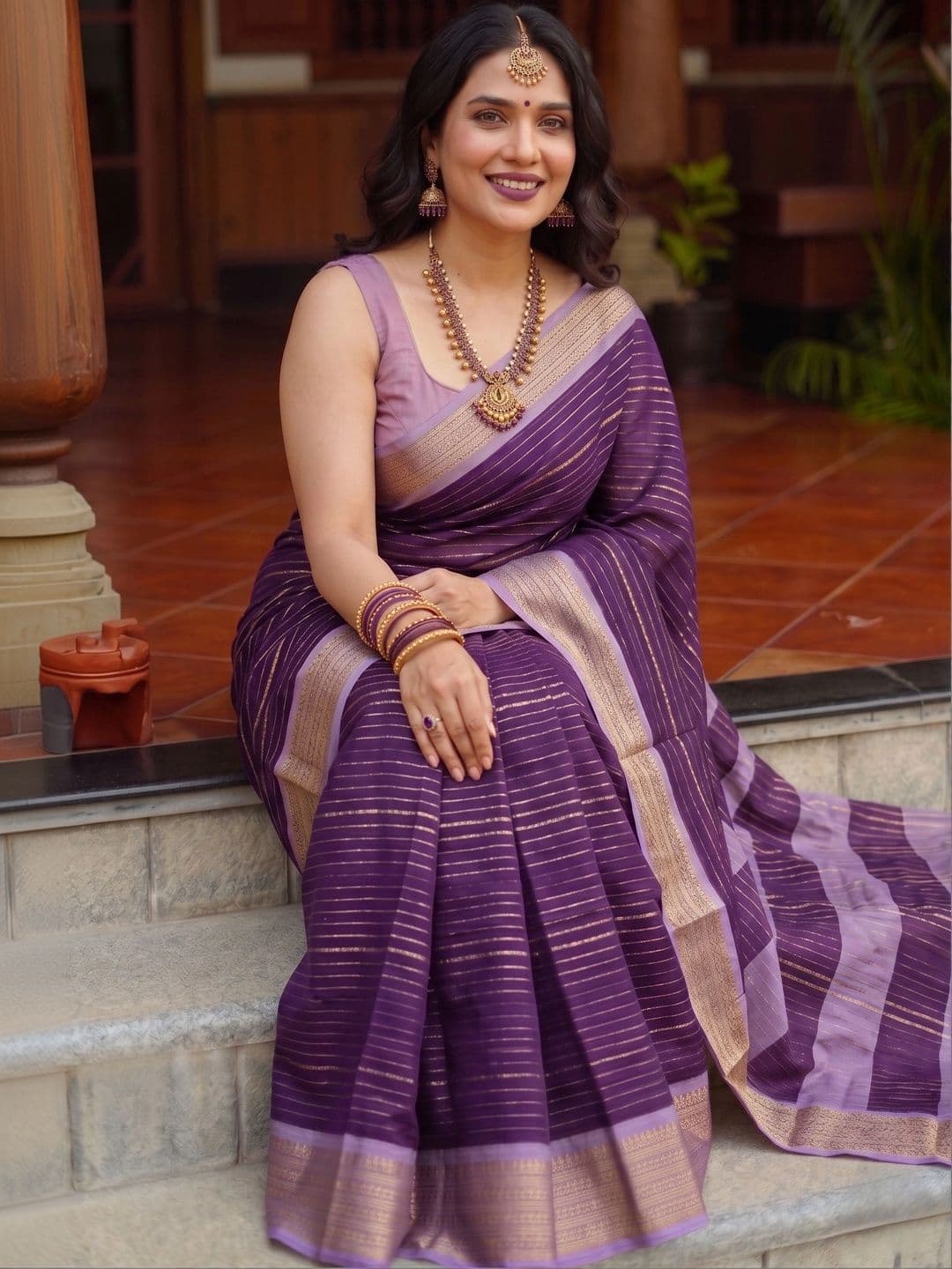 Owee Striped Zari Silk Blend Designer Saree - view 1